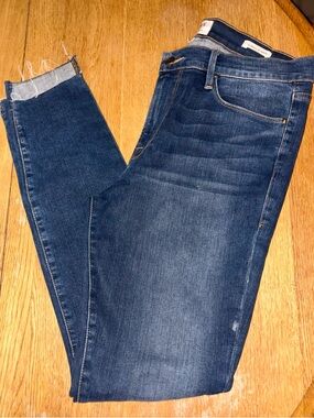 Frame Raw Hem Skinny Jeans